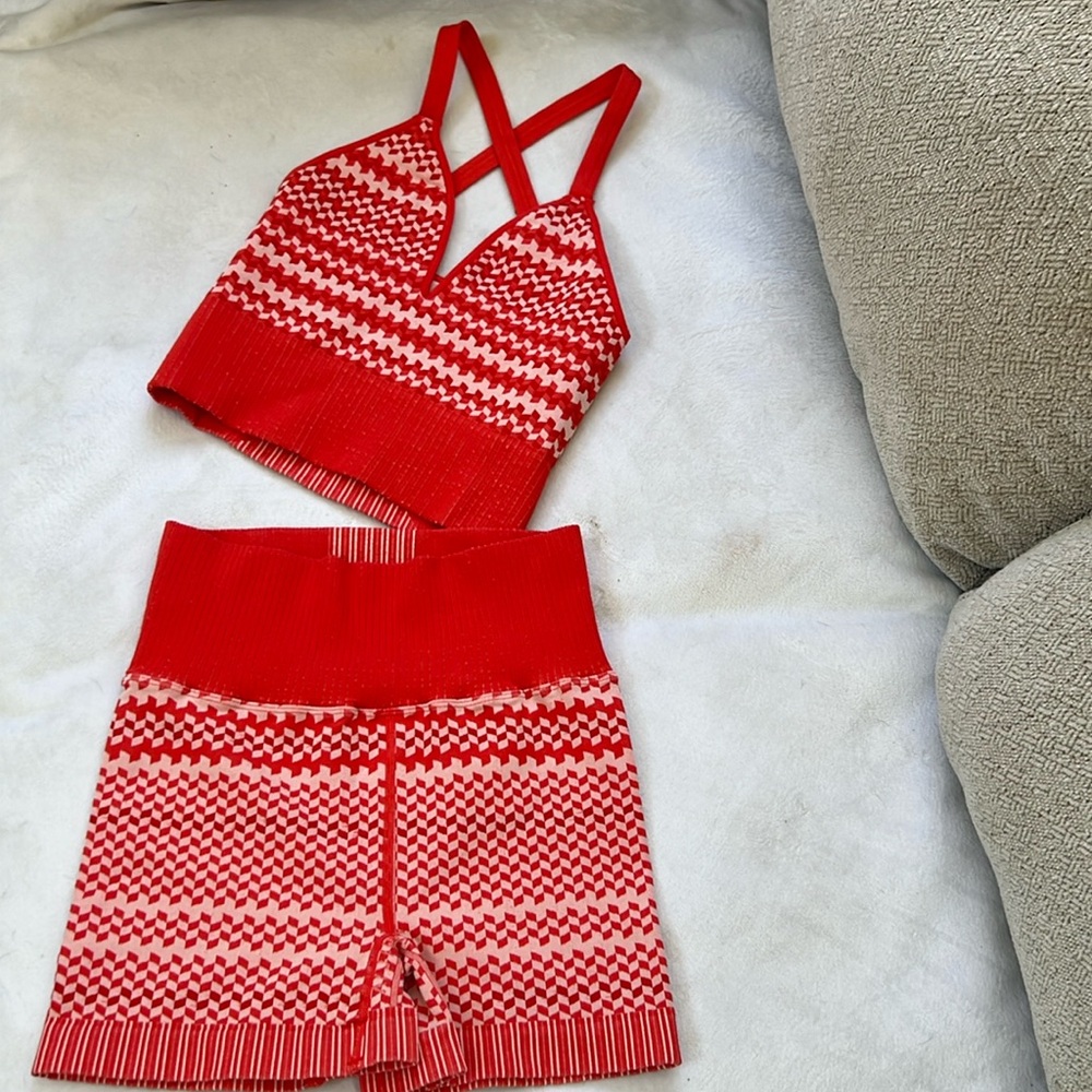 NEW-🌺free people good karma Jacquard geometric chevron print running short set